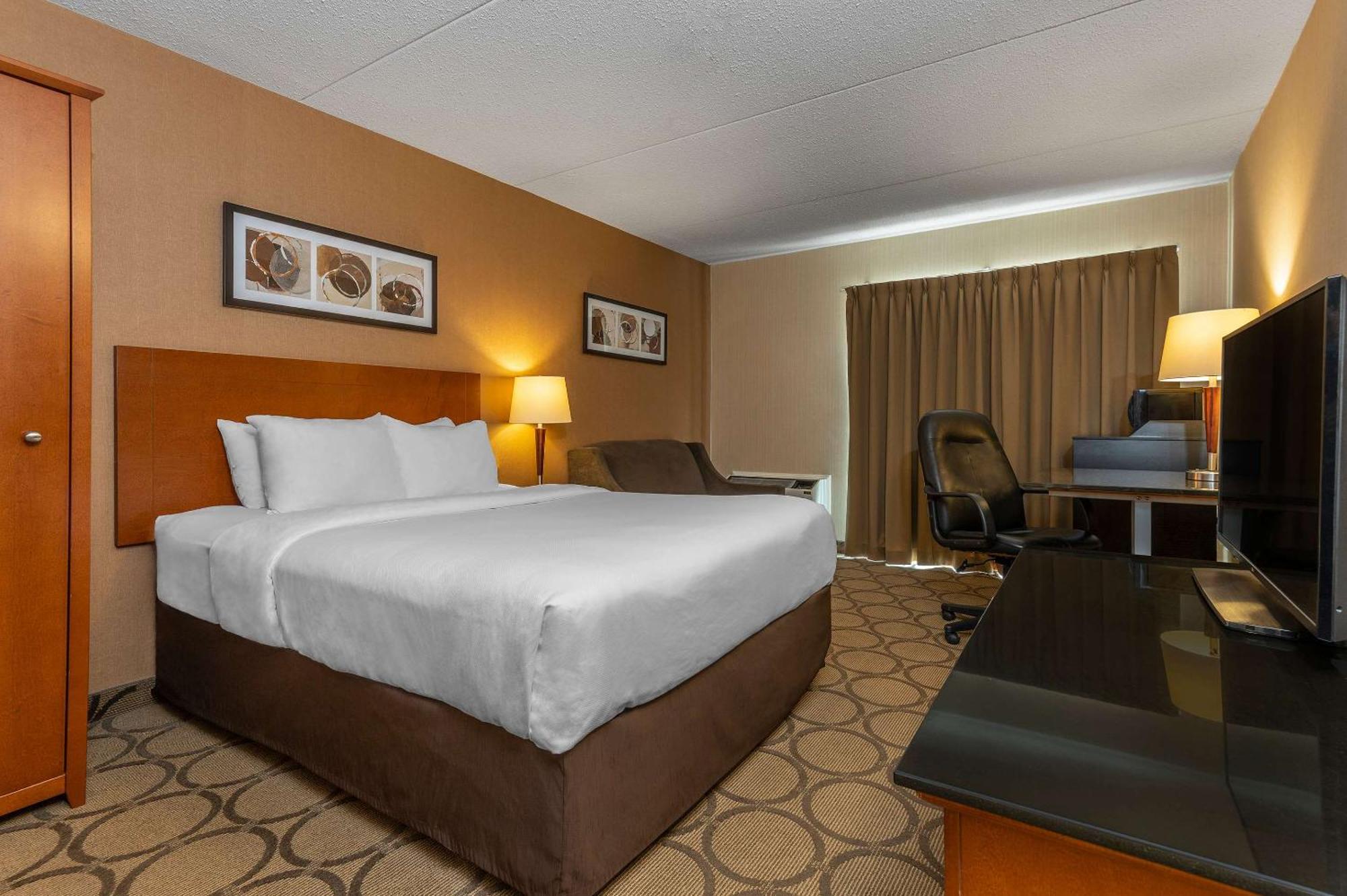 Comfort Inn Yarmouth Exterior photo